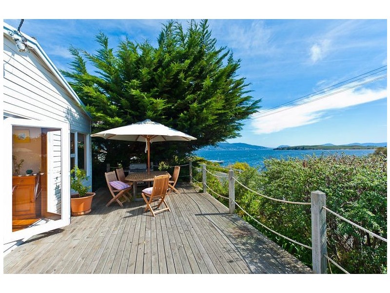 20 Pier Road, Opossum Bay TAS 7023