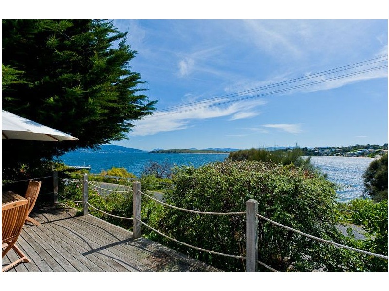 20 Pier Road, Opossum Bay TAS 7023
