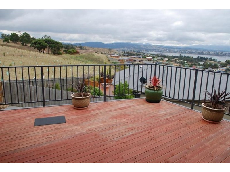 2/21 Ashwood Court, Austins Ferry TAS 7011