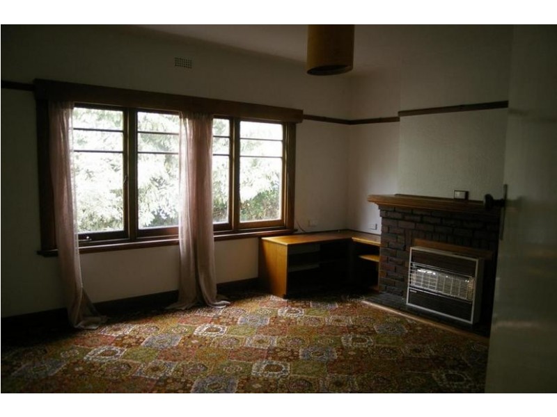 44 Oldham Avenue, New Town TAS 7008