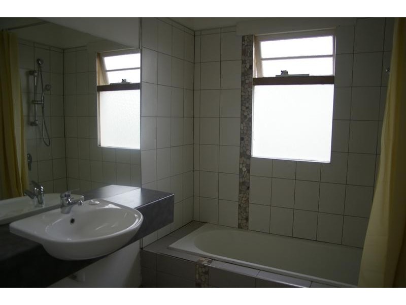 44 Oldham Avenue, New Town TAS 7008