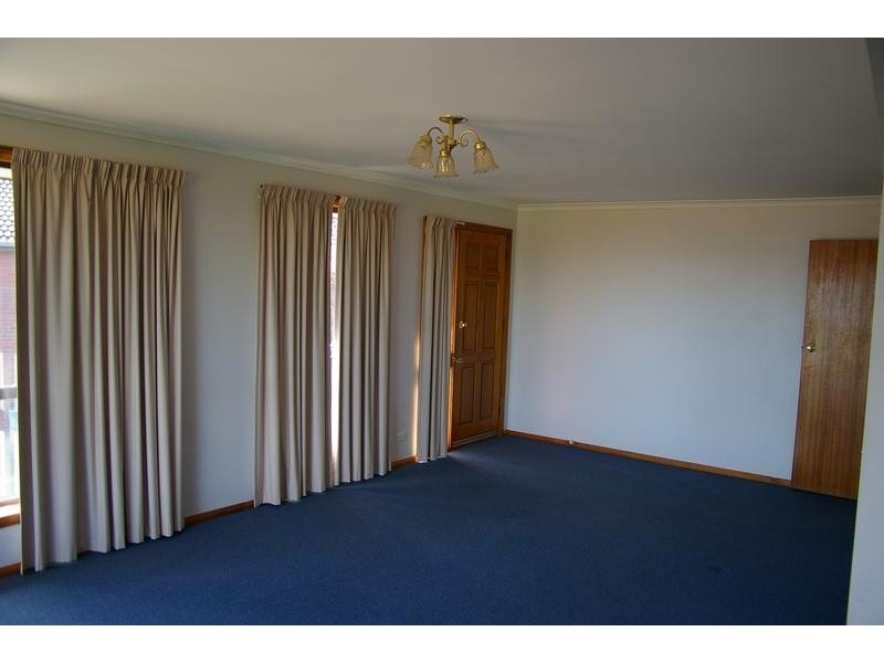 2/7 Mowbray Court, Lenah Valley TAS 7008