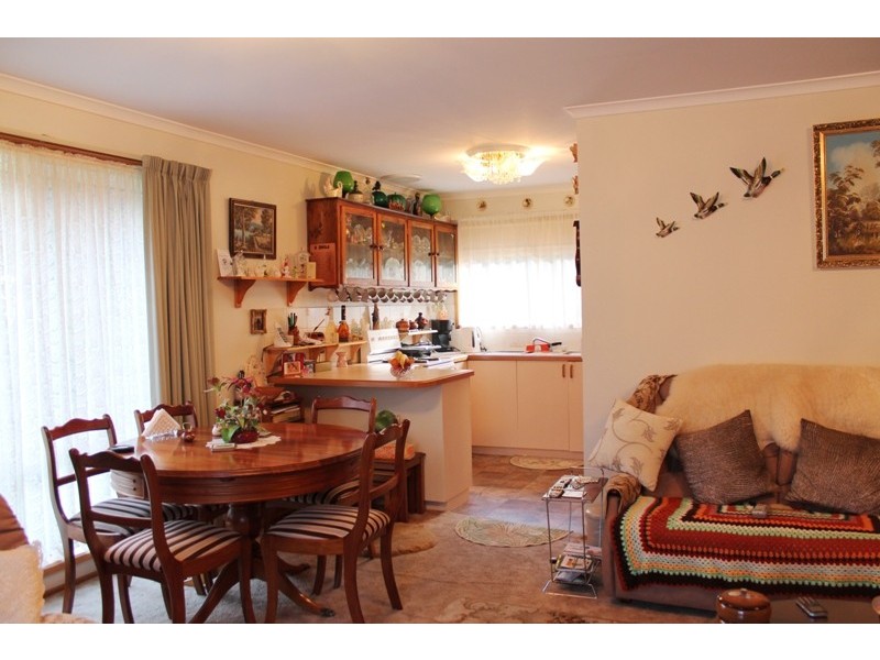 2/147 Pitcairn Street, Montrose TAS 7010