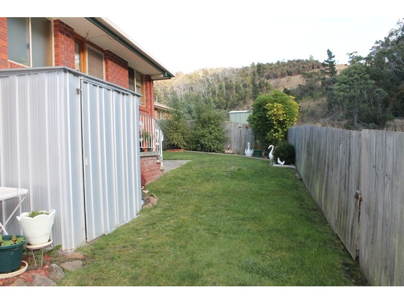 2/147 Pitcairn Street, Montrose TAS 7010