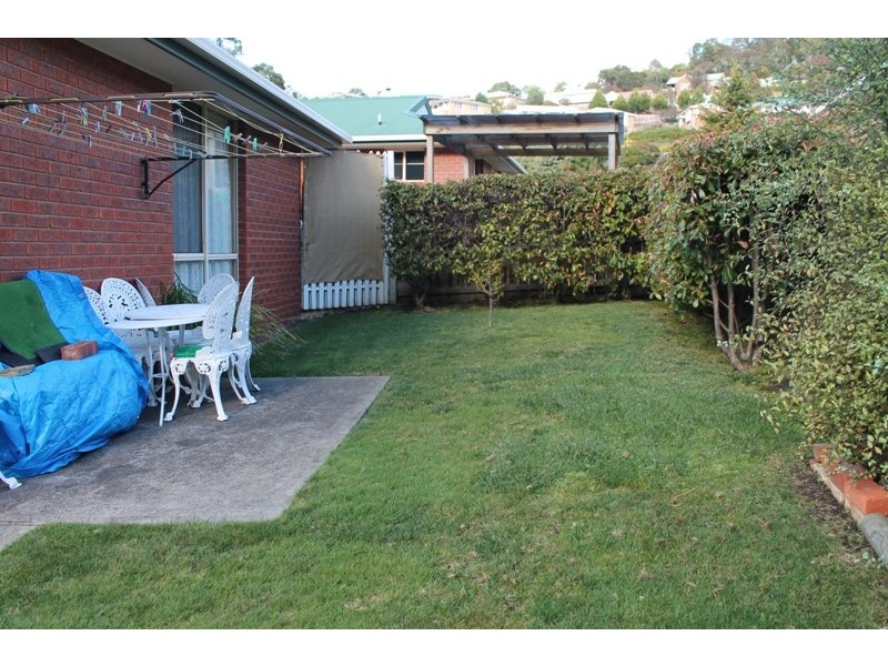 2/147 Pitcairn Street, Montrose TAS 7010