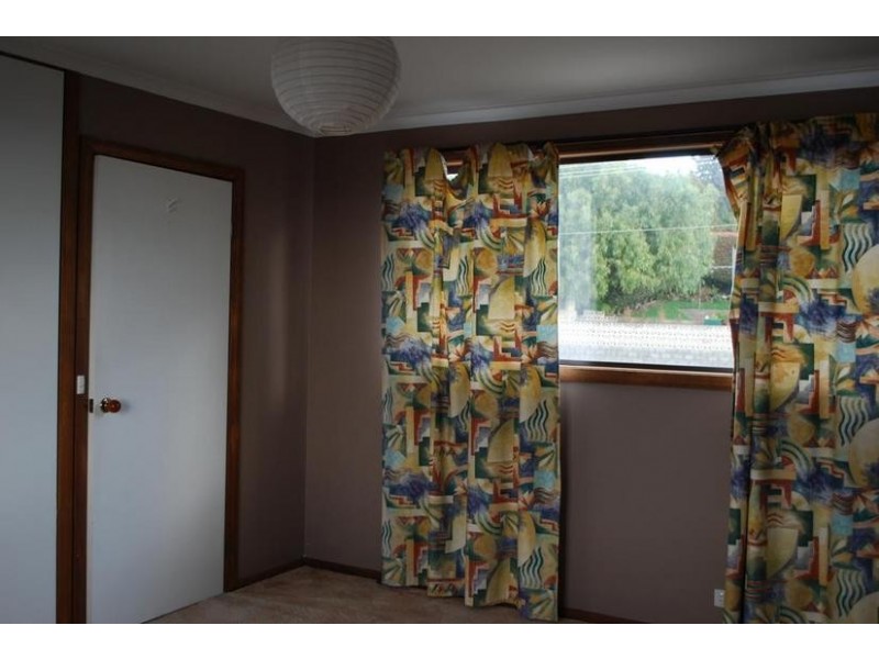 77 Ashborne Grove, West Moonah TAS 7009