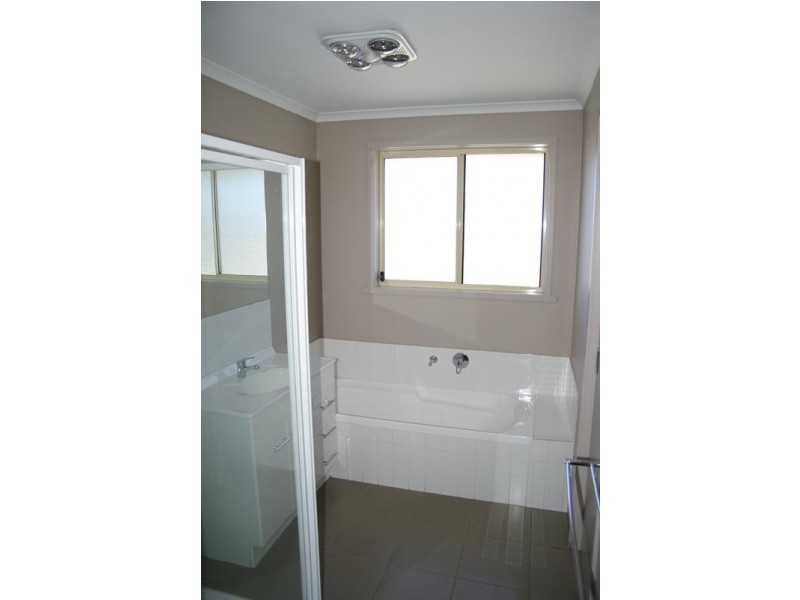 10/111 Burtonia Street, Rokeby TAS 7019