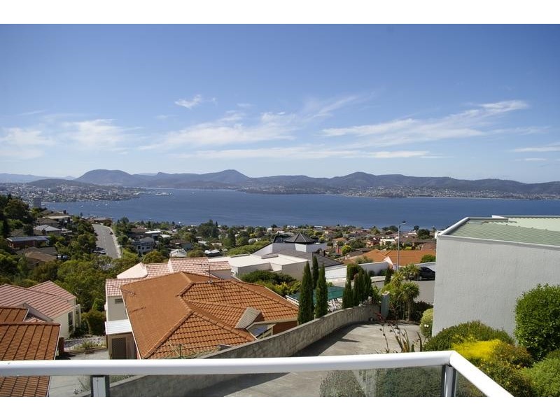 3/17 Virginia Court, Sandy Bay TAS 7005