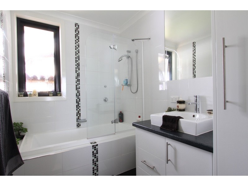 60 Adelphi Road, Claremont TAS 7011