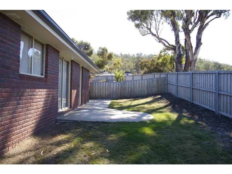 10/111 Burtonia Street, Rokeby TAS 7019