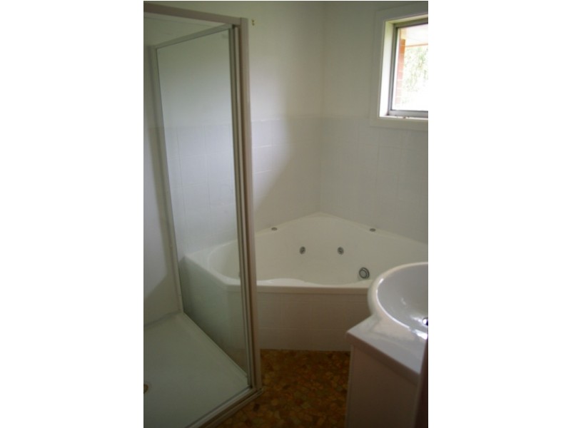 24 Stratton Avenue, Lenah Valley TAS 7008