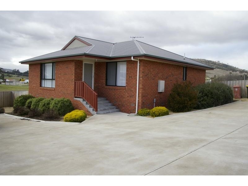 2/19 Melissa Street, Brighton TAS 7030