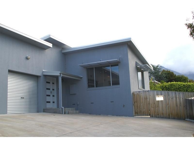 2/2a Bosco Drive, Glenorchy TAS 7010