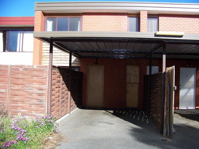 5/2 Clifford Court, Howrah TAS 7018