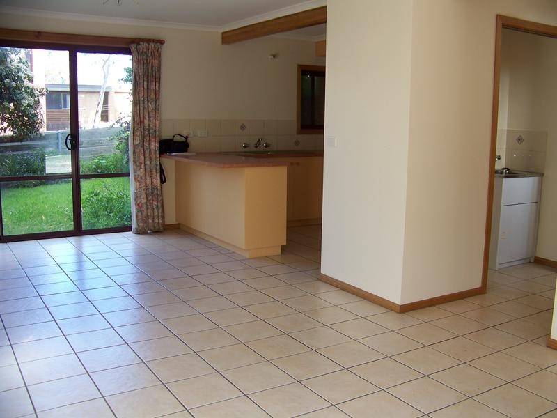 5/2 Clifford Court, Howrah TAS 7018