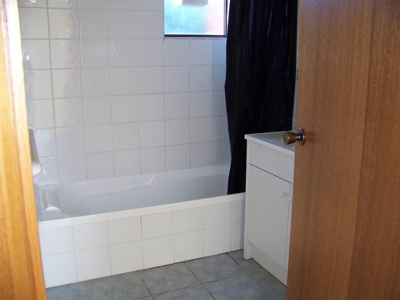 5/2 Clifford Court, Howrah TAS 7018