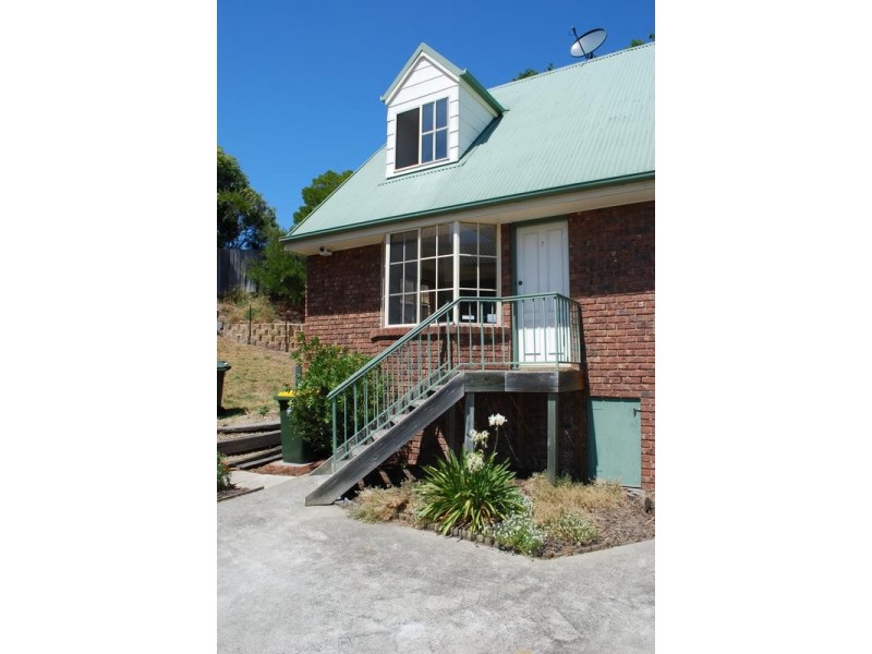 2/1 Bromby Street, New Town TAS 7008