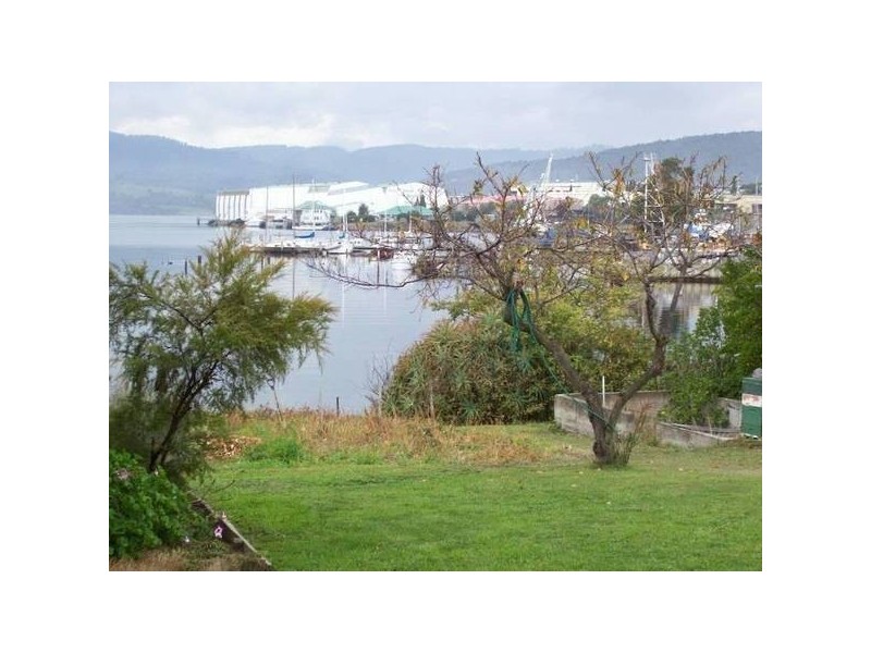 Gepp Parade, Derwent Park TAS 7009