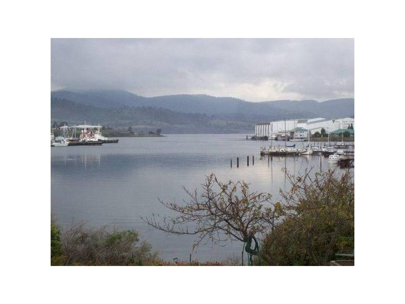 Gepp Parade, Derwent Park TAS 7009