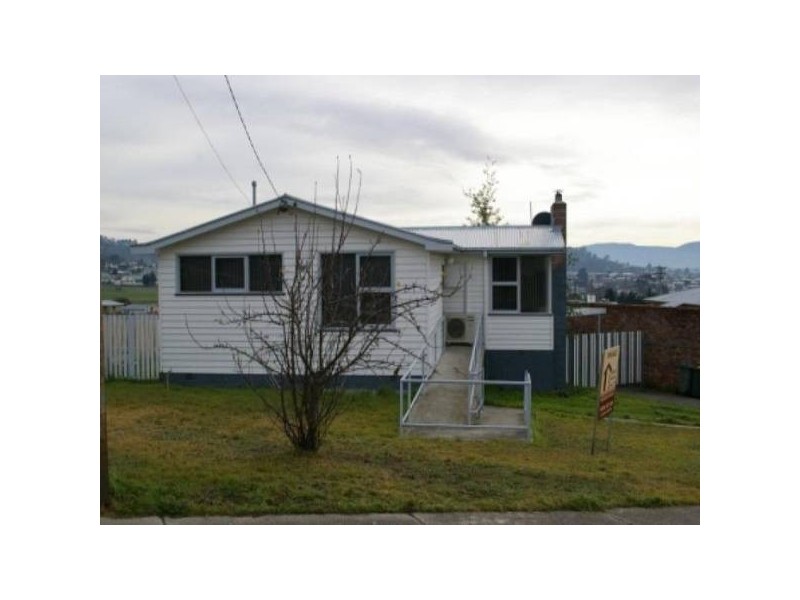 Centenary
Crescent, Claremont TAS 7011