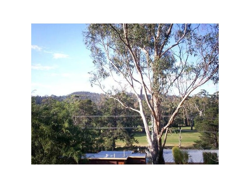 8 Roslyn Avenue, Kingston TAS 7050