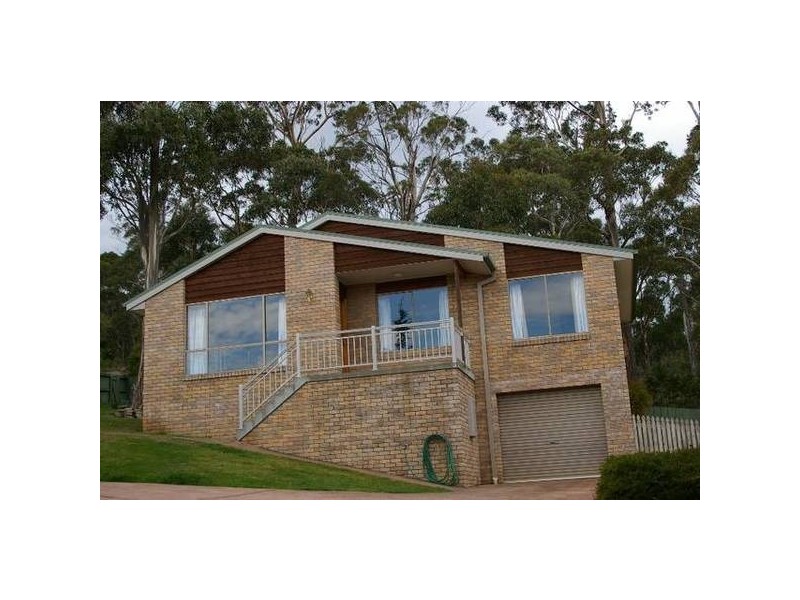 2/7 Summer Court, Mount Nelson TAS 7007