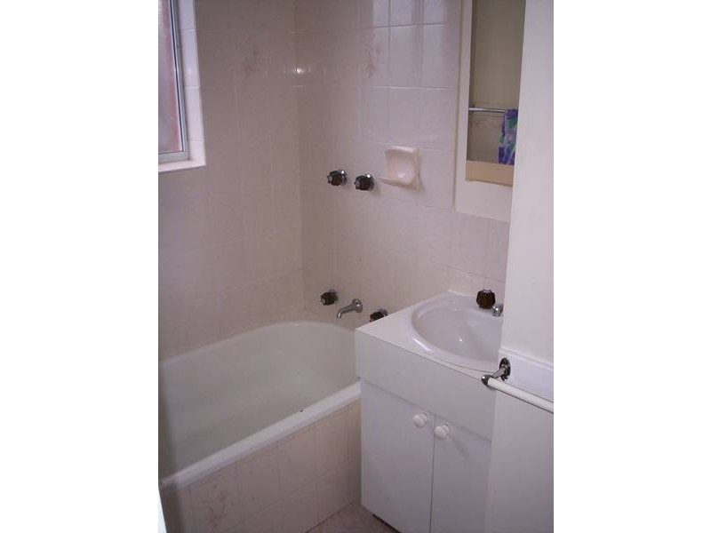 8/104 Abbotsfield Road, Claremont TAS 7011