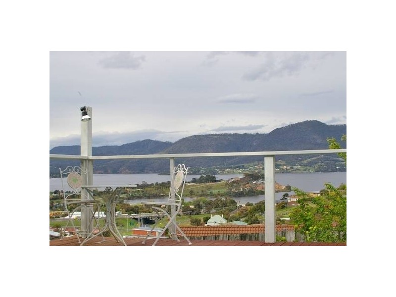 11 Nathan Street, Berriedale TAS 7011