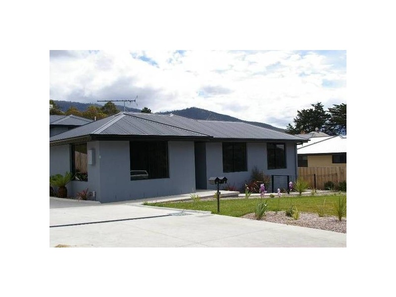 1/302 Main Road, Austins Ferry TAS 7011
