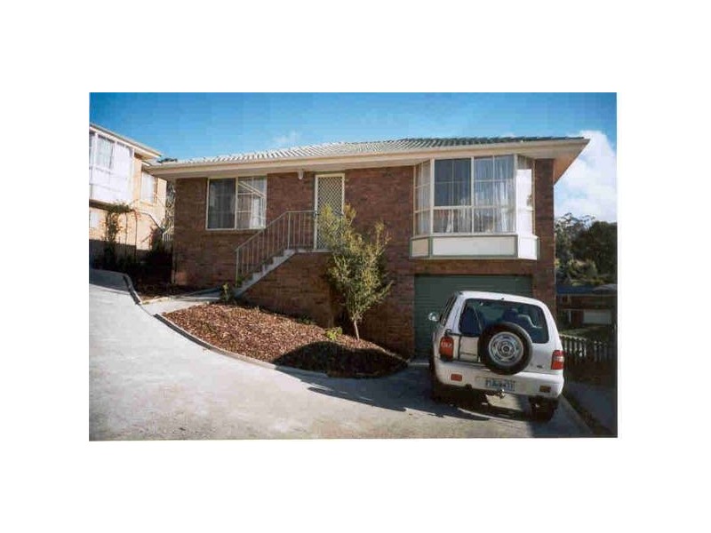 6/2 Broadby Drive, Lenah Valley TAS 7008