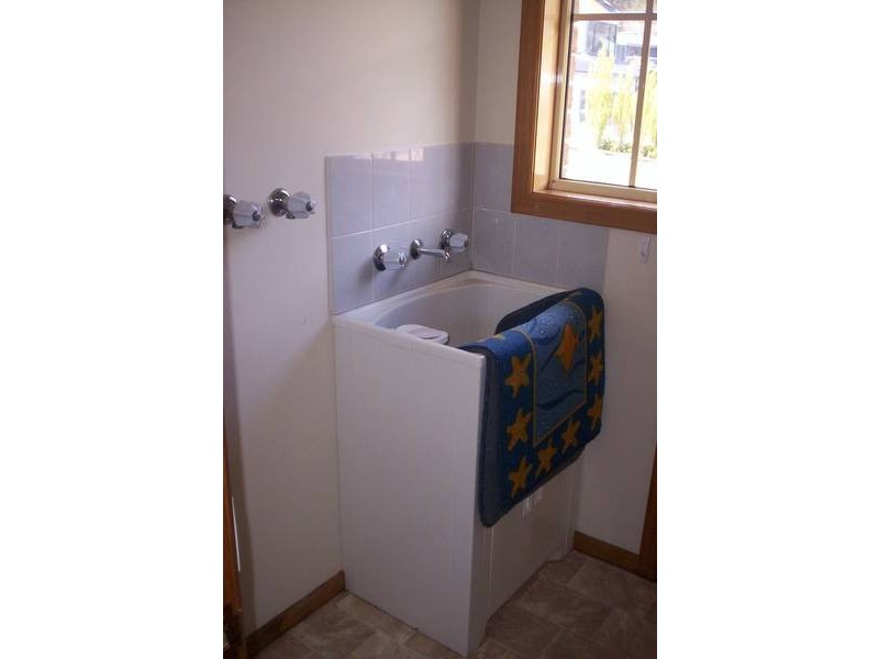 6/2 Broadby Drive, Lenah Valley TAS 7008