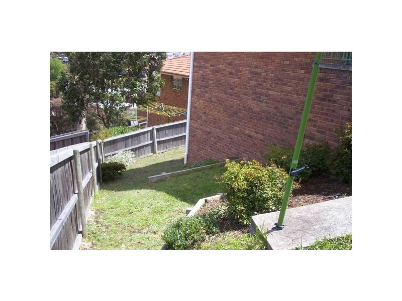 6/2 Broadby Drive, Lenah Valley TAS 7008