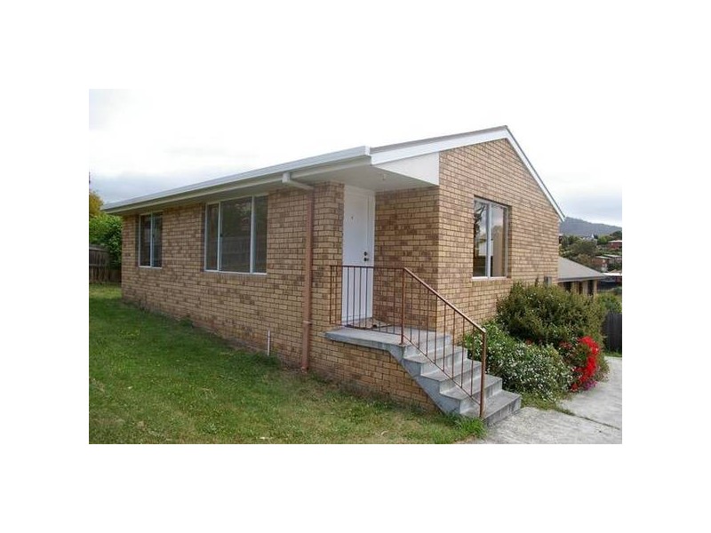 2/27 Cuthbertson Place, Lenah Valley TAS 7008