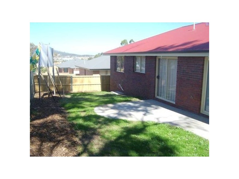 21/111 Burtonia Street, Rokeby TAS 7019