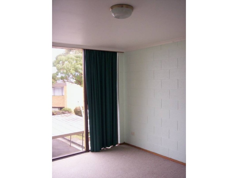 3/3 Clifford Court, Howrah TAS 7018