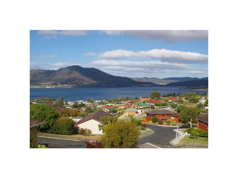 2 Sherwin Court, Rosetta TAS 7010