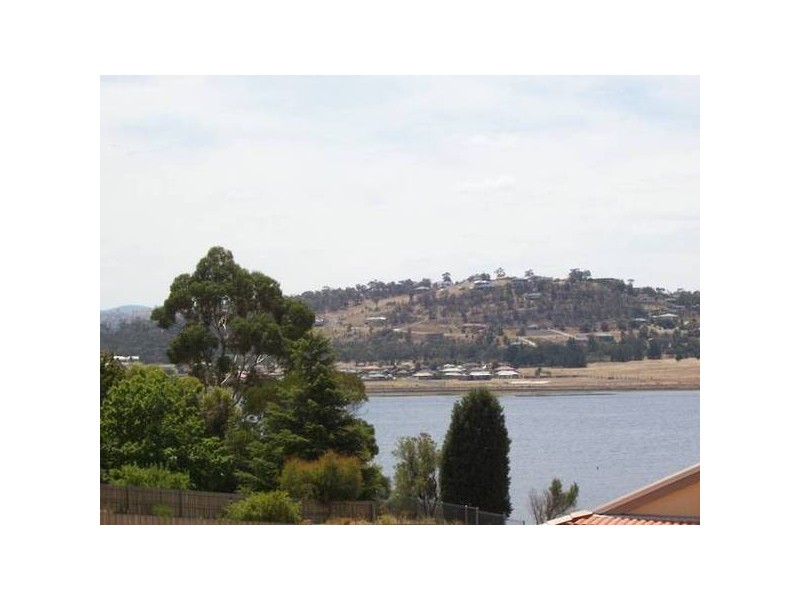 51 Bournville Crescent, Claremont TAS 7011