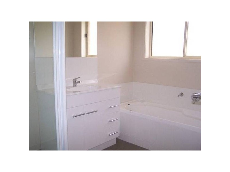 20/111 Burtonia Street, Rokeby TAS 7019
