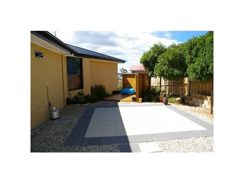 34 Suncoast Drive, Blackmans Bay TAS 7052