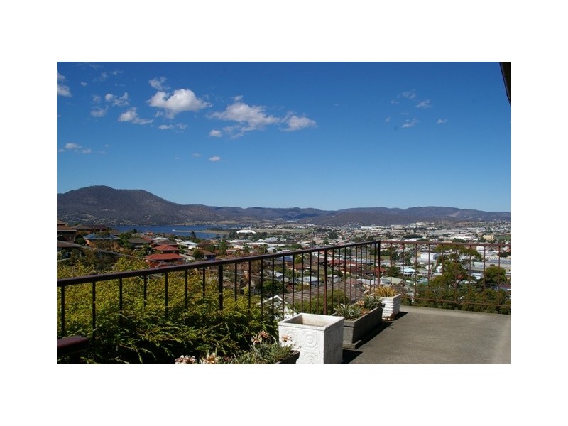 11 Jameson Street, Glenorchy TAS 7010