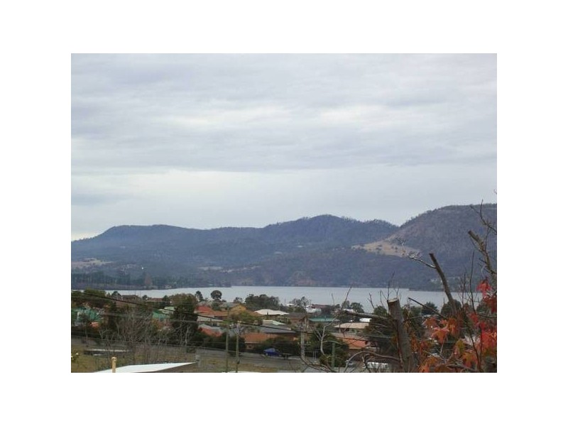 11 Kingswood Crescent, Berriedale TAS 7011