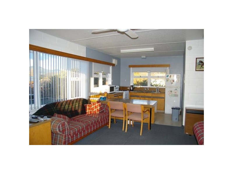 4/12 Tank Street, New Norfolk TAS 7140