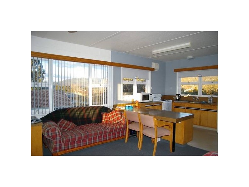 4/12 Tank Street, New Norfolk TAS 7140