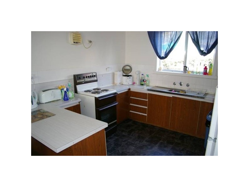 2/11 Johnson Street, Derwent Park TAS 7009