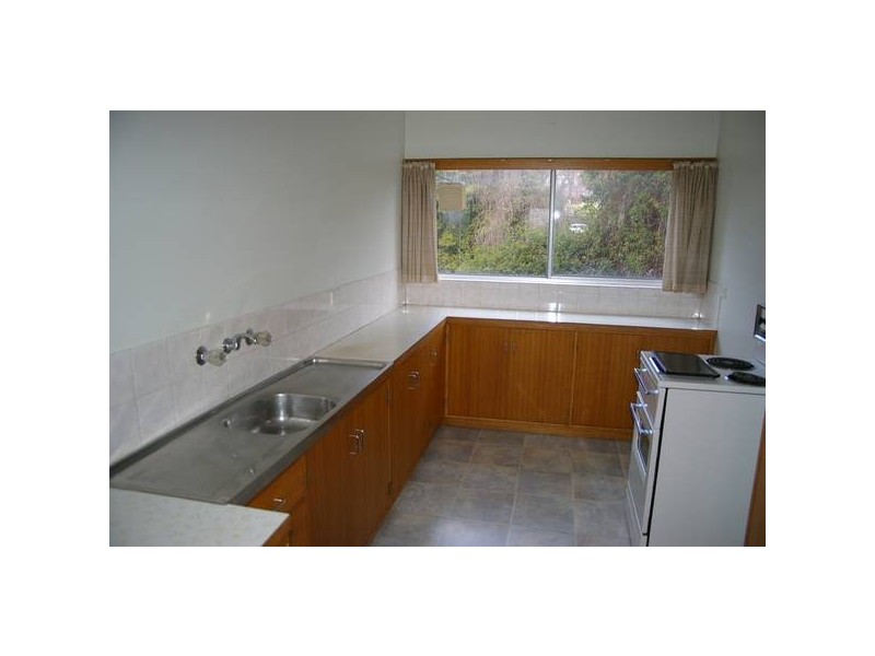 8/4 Hildern Street, New Town TAS 7008