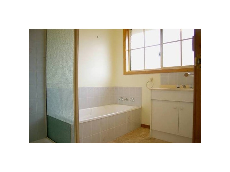 6/ 2-4 Broadby Drive, Lenah Valley TAS 7008