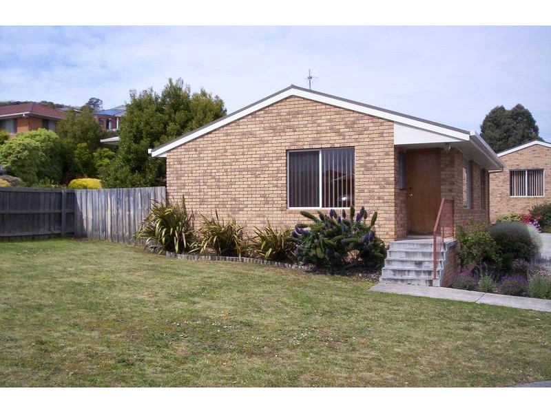 1/27 Cuthbertson Place, Lenah Valley TAS 7008