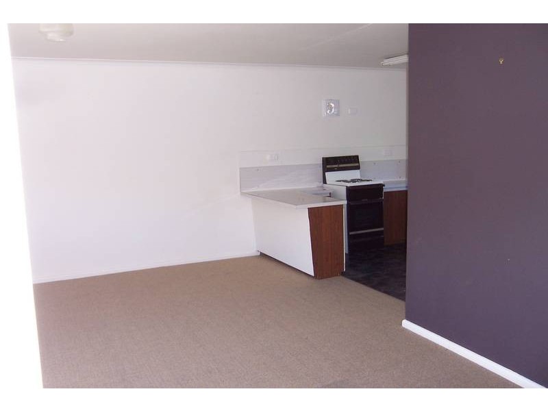 2/11 Johnston Street, Derwent Park TAS 7009
