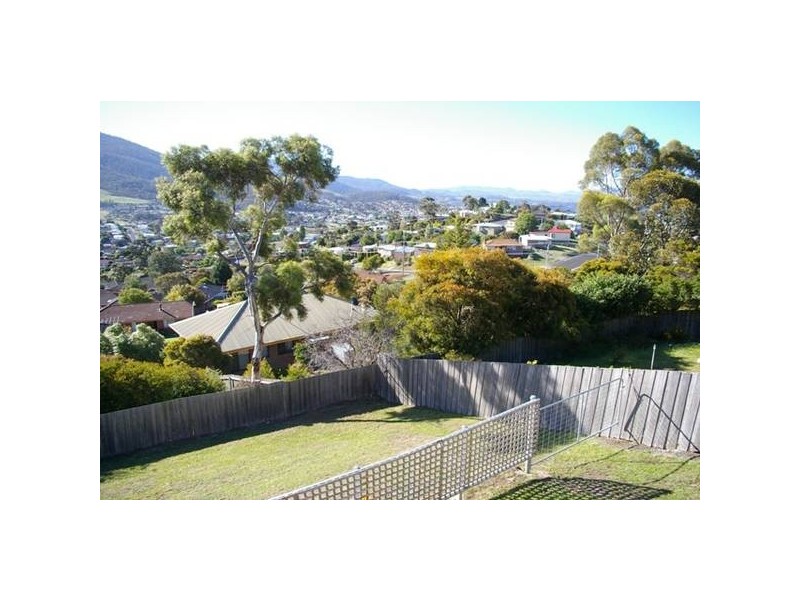 11 Daylesford Road, Glenorchy TAS 7010