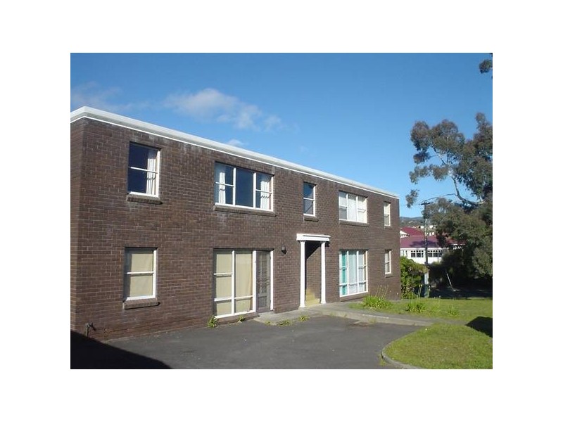 6/82 Clare Street, New Town TAS 7008